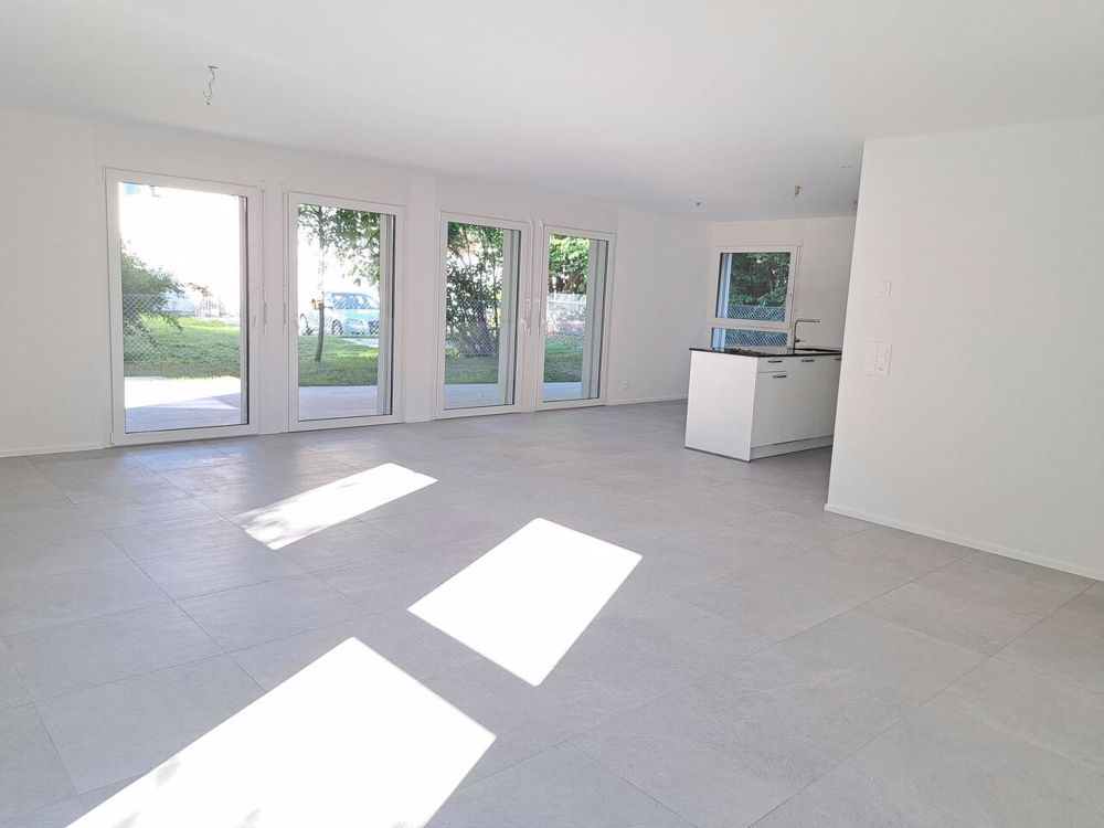 Luxuriöse 4.5-Zimmer-Wohnung neu mit 124 m2, Terrasse und Garten - Bild 3