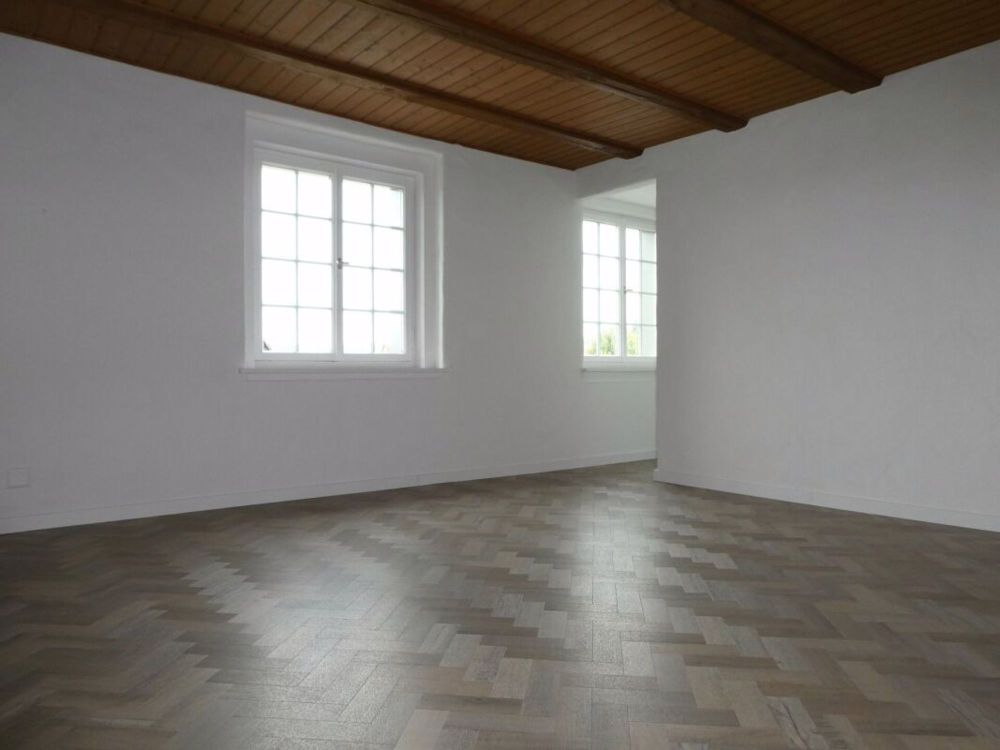 Schöne 2-Zi-Wohnung in historischem, renoviertem Riegelhaus - Bild 2