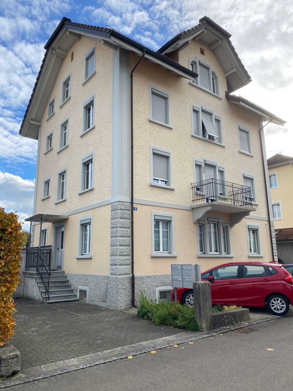 Erstbezug nach Sanierung - sofort bezugsfertig - Bild 2