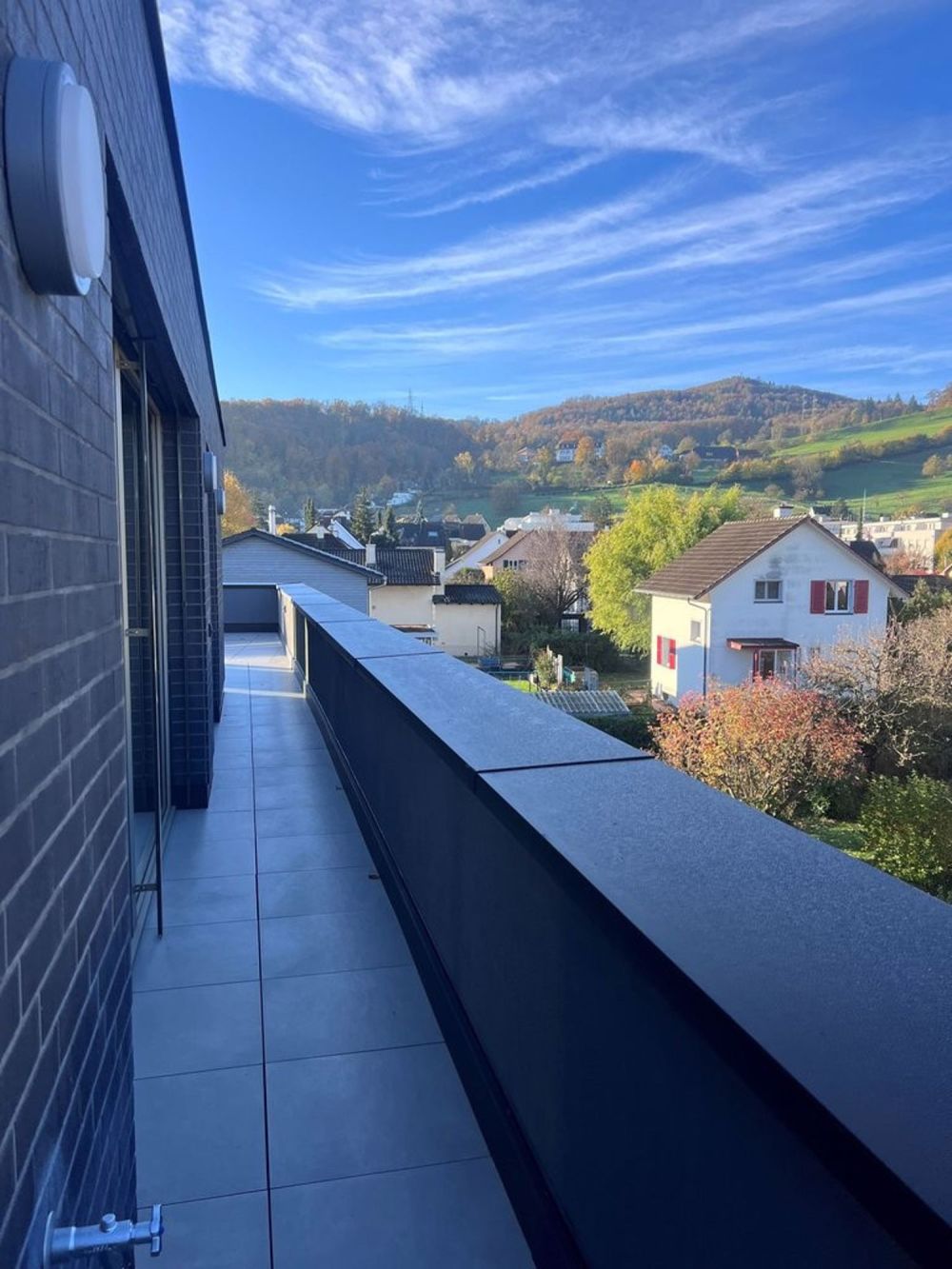 Exklusive Attika Wohnung mit Aussicht - Bild 1