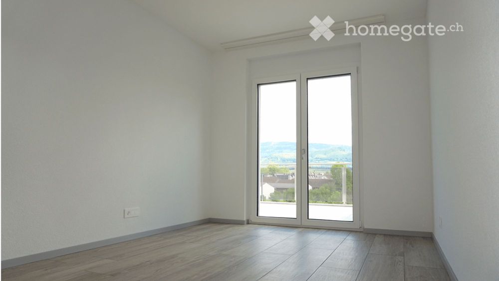 Neue 2,5-Zimmer-Wohnung mit großer Terrasse und externem Parkplatz inklusive – Delémont - Bild 3