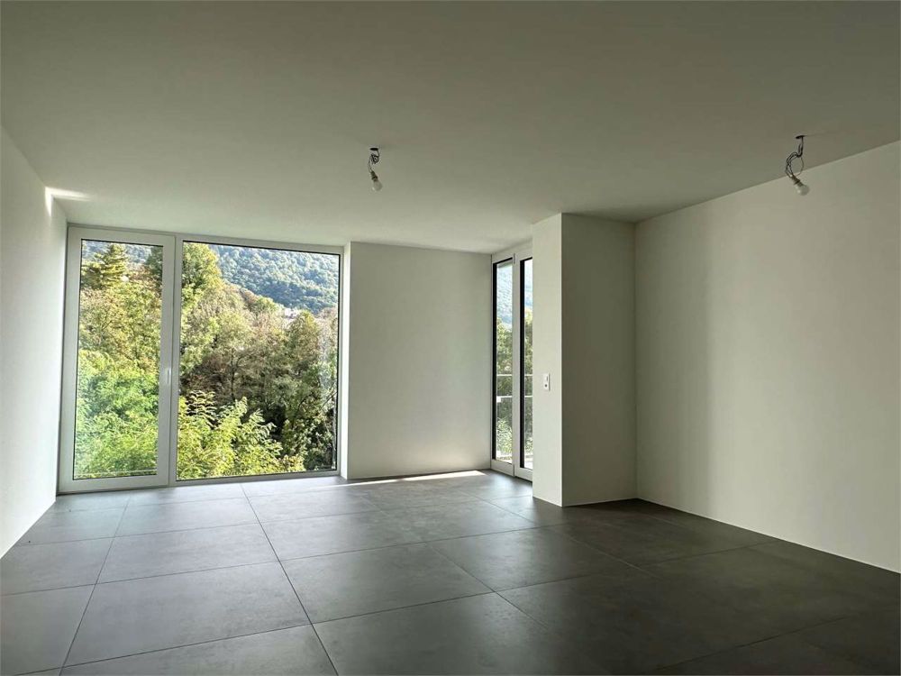 2,5-Zimmer-Wohnung im Grünen mit Blick und Terrasse - Bild 3