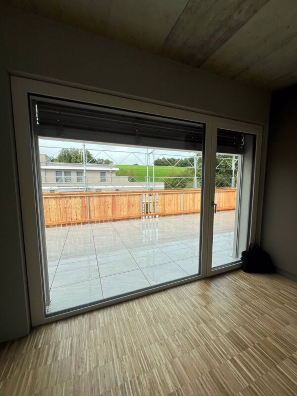 Attika mit Panoramaterrasse und 2 Suiten im Neubau - Bild 13