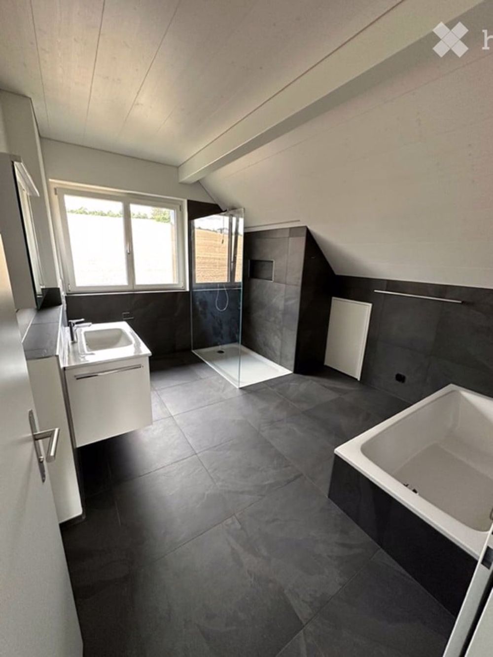 6.5 Zimmer Wohnung in modernem Neubau Bauernhaus - Bild 6