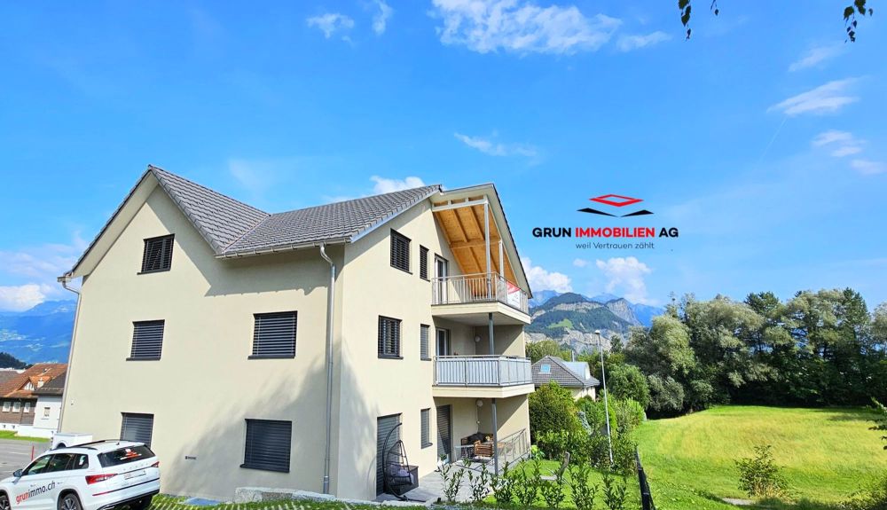 Edle, moderne Dachwohnung mit Terrasse und schönem Blick zum Schloss Sargans - Bild 1