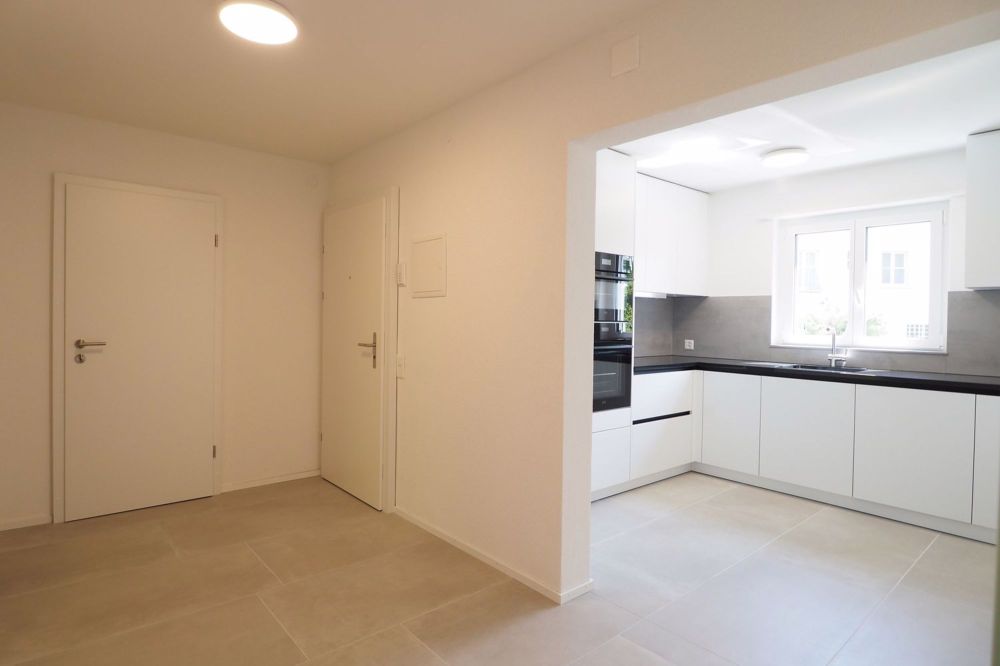Moderne 4,5-Zimmer-Mietwohnung im Erdgeschoss mit Garten – Erstvermietung nach Kernsanierung - Bild 2