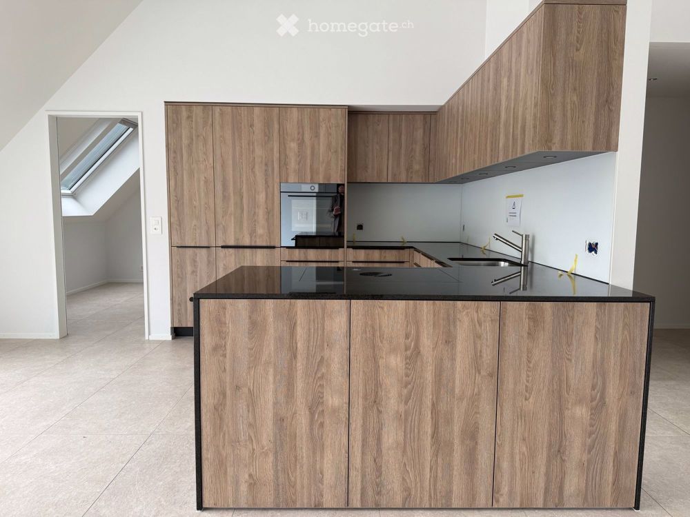 Attraktive "Flagschiff" Dach-Wohnung im "Kurort-Look" mit Aussicht auf Reigoldswil - Bild 2