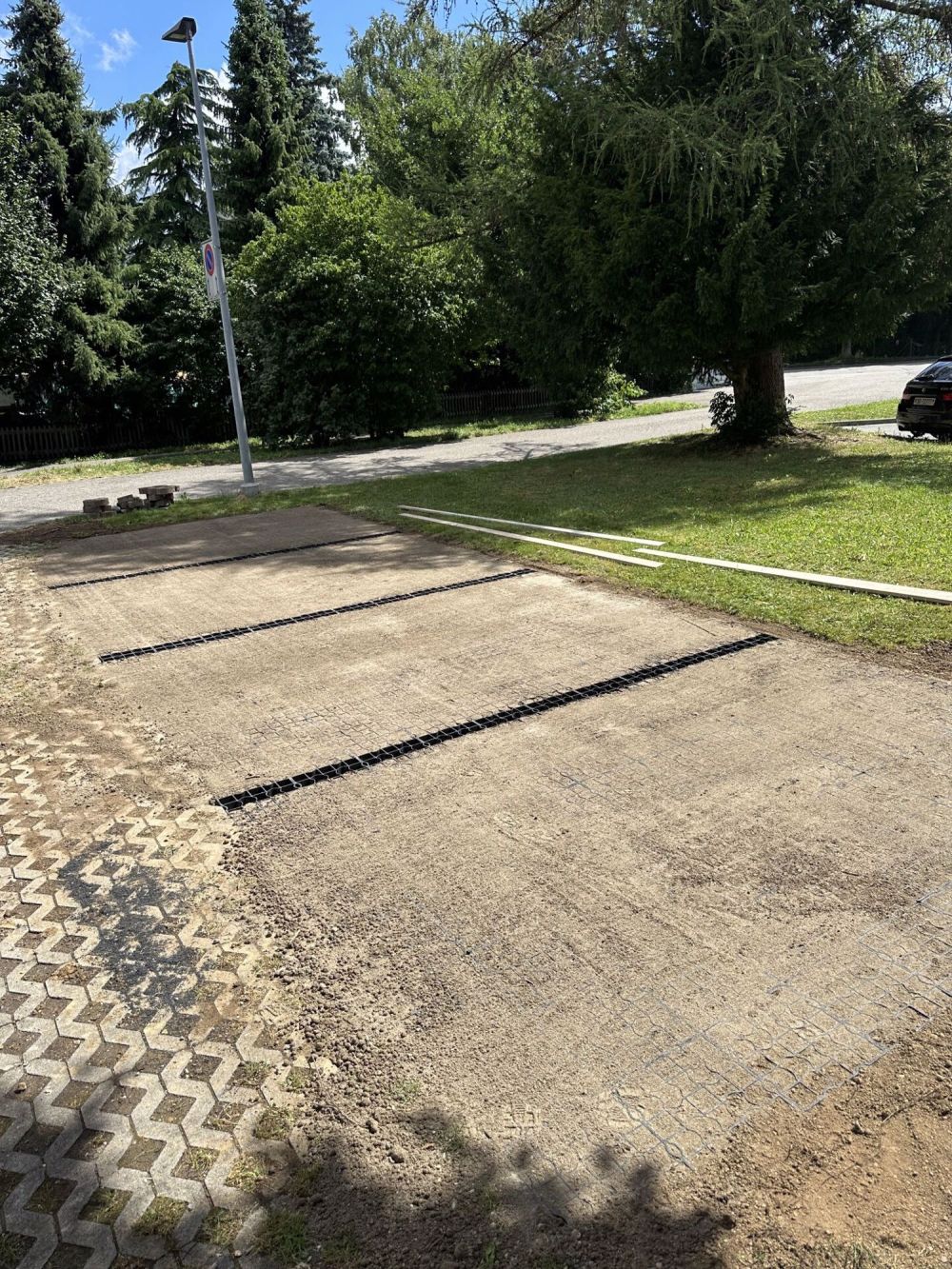 DIE LETZTEN 2 AUSSENPARKPLÄTZE PER SOFORT ODER NACH VEREINBARUNG IN GRENCHEN SO ZU VERMIETEN - Bild 4