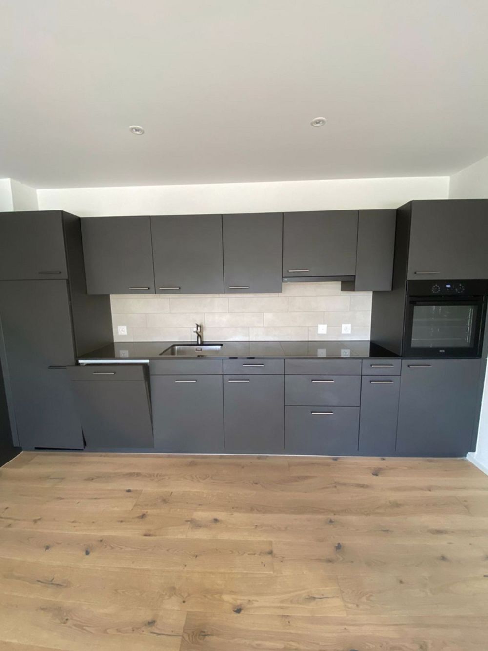 Endlich gefunden - ein Traum mit grosser Dachterrasse - Kueche.jpeg