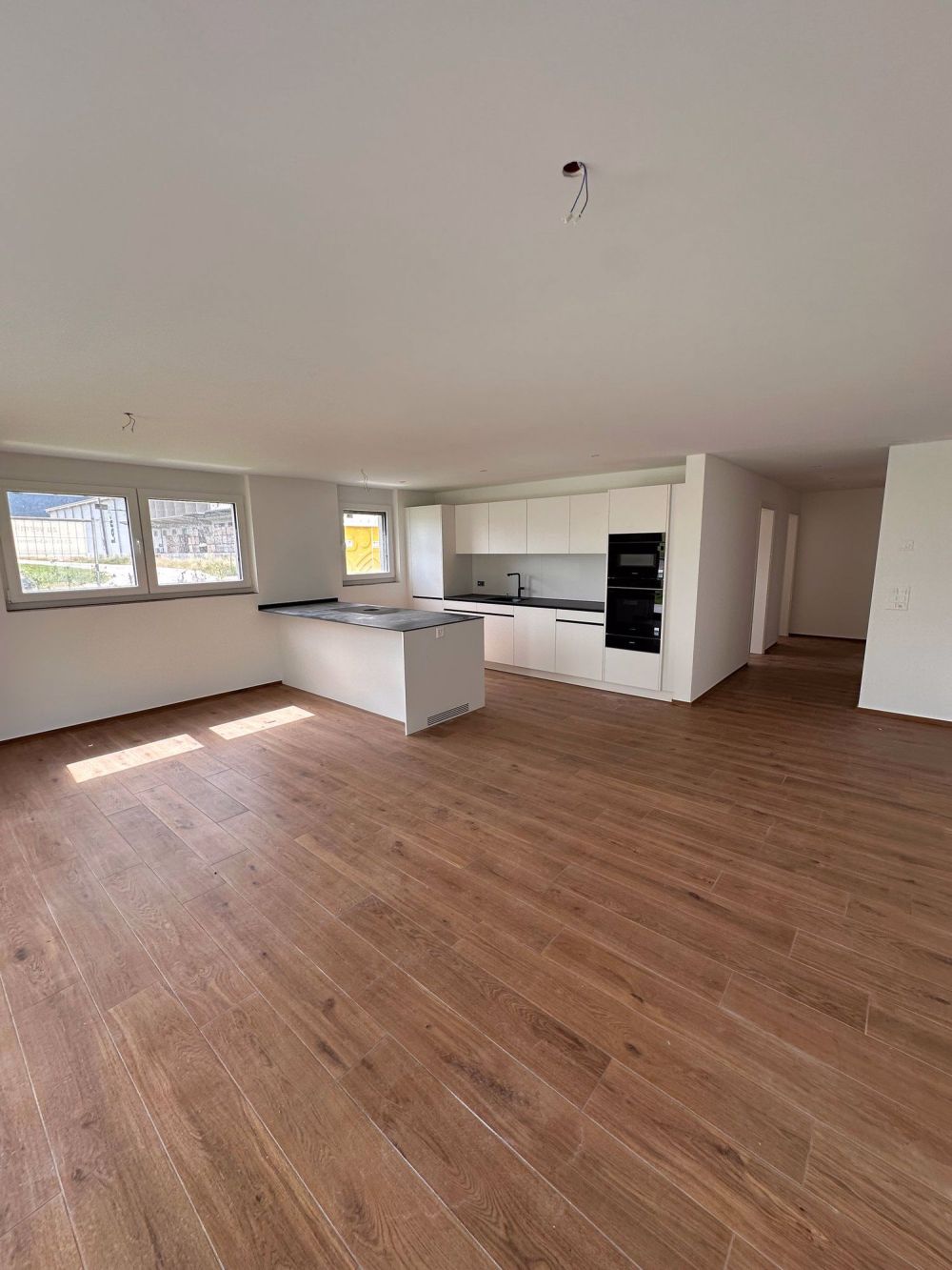 Moderne, neue 4.5-Zimmer-Erdgeschosswohnung in Huttwil für Erstbezug bereit - Bild 10