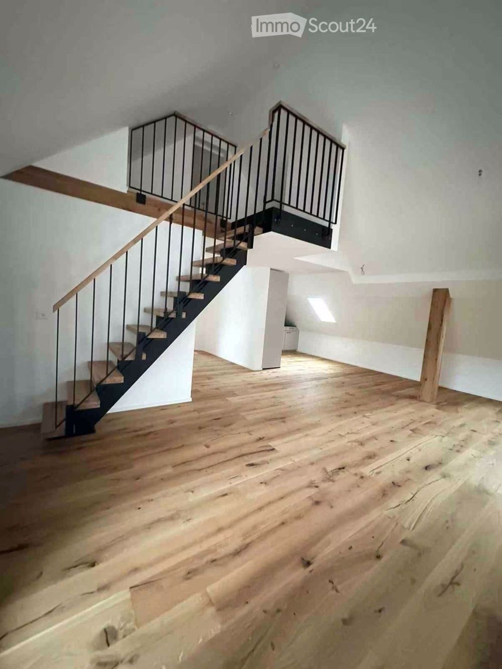4.5 Zimmer Dachwohnung in Küttigen - Bild 2