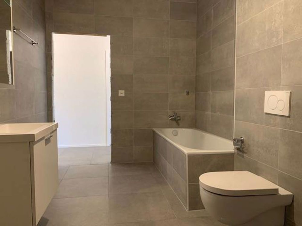 MAGNIFIQUE APPARTEMENT DE 3.5 PIECES LUMINEUX ET SPACIEUX, DANS UN CADRE PRIVILEGIE A MISERY-COURTION - Bild 5