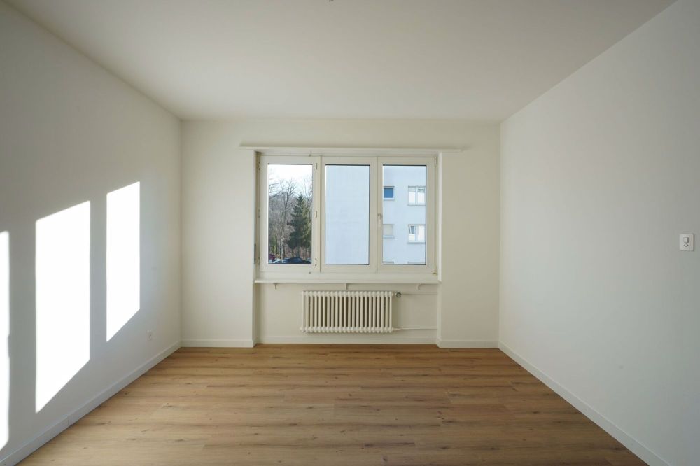 Erstbezug nach Totalsanierung: Stilvolle 4.5-Zimmer-Wohnung mit Top-Anbindung - Bild 3