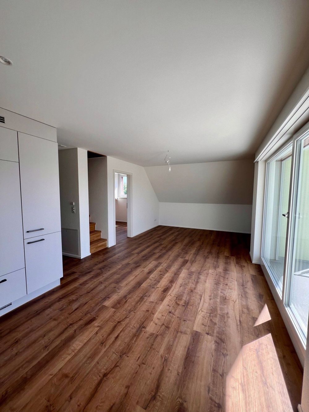 Erstvermietung - Wunderschöne Dachwohnung in Oberglatt! - Bild 4