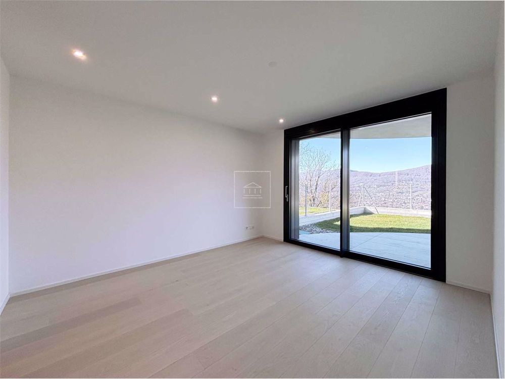 Nuovo 4.5 con giardino e vista lago - Bild 13