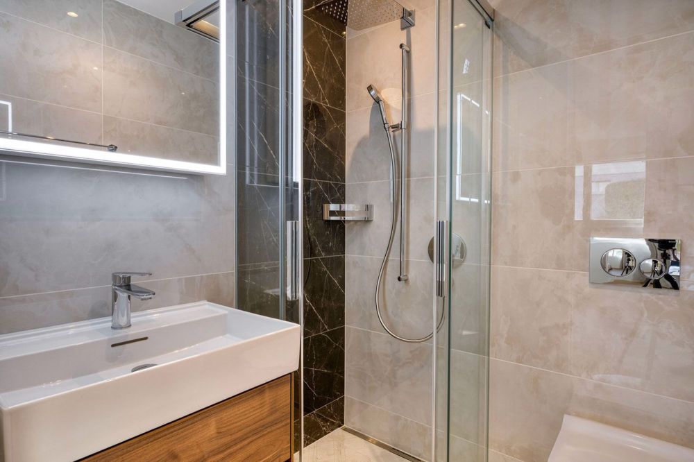 Trendy Wiedikon 2.5ZW mit Keller + W/T, nah am Markt, über Blueground - Bild 12