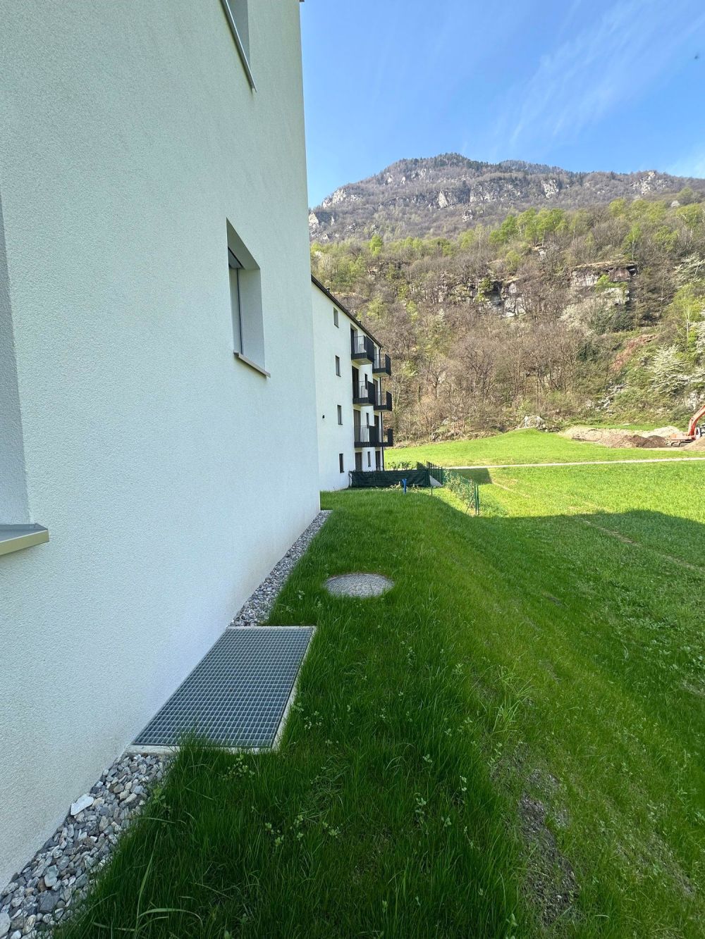 Appartamento 3.5 con ampio giardino - Bild 2