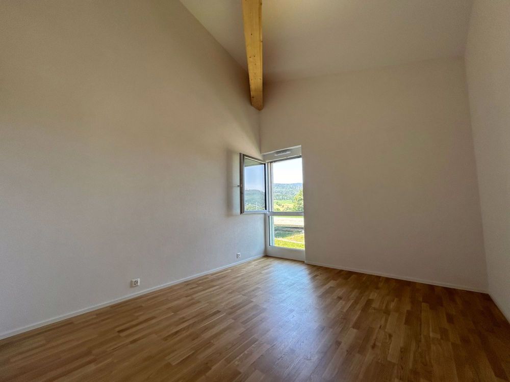 Prächtige 2,5-Zimmer-Dachwohnung in Vallorbe - Bild 4