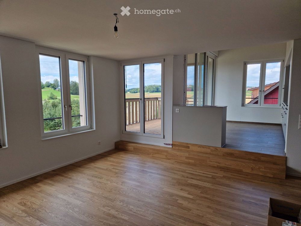 Moderne 4.5-Zimmer-Maisonette-Wohnung in ruhiger Lage von Ossingen - Bild 2