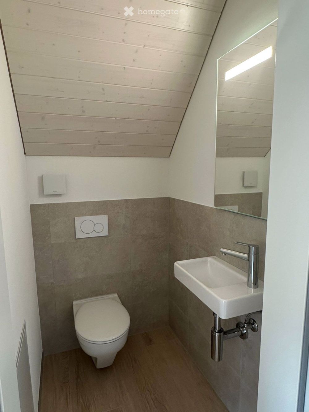 Aussergewöhnliche Dachwohnung mit beeindruckender Raumhöhe - Bild 5