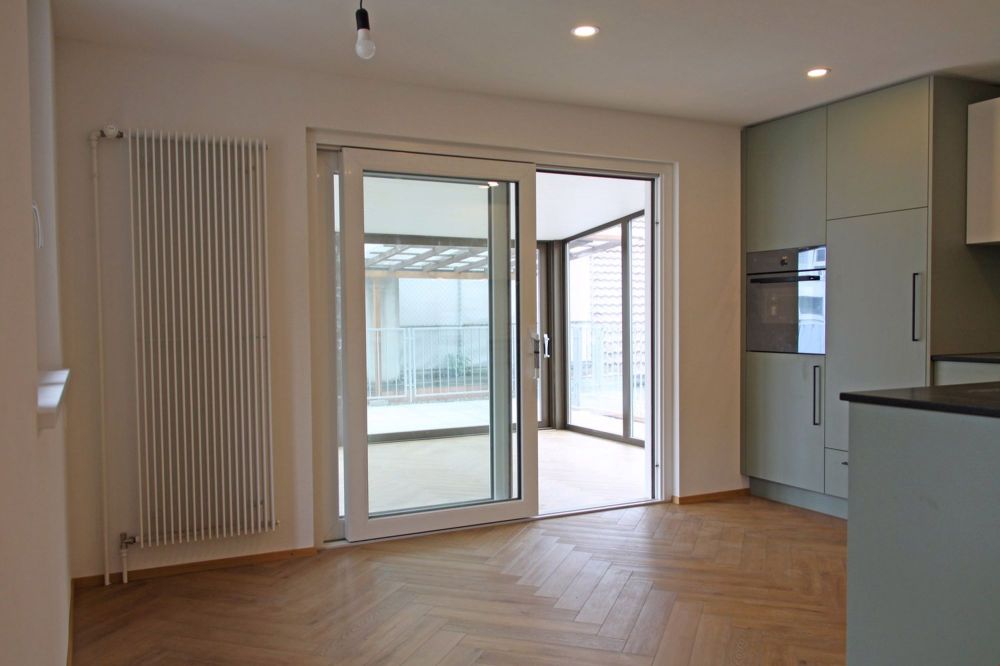 Zentrale Wohnung mit Wintergarten in Langnau - Bild 2