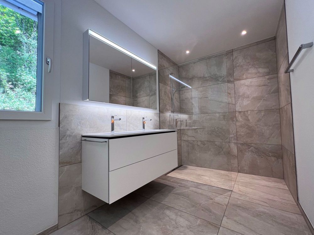 105 m2 3.5-Zimmerwohnung mit Terrasse und Balkon - Bild 12