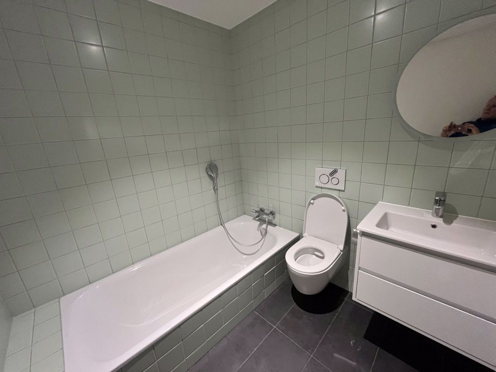 Exklusive 5½-Zimmer-Wohnung mit Weitsicht, Terrasse & Garten nur 12 Min. nach Bern - Bild 10