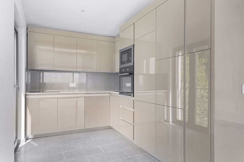 Großes 5.5-Zimmer-Neubau mit atemberaubendem Blick in Gampelen - Bild 4