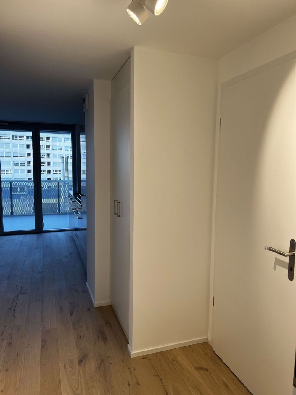 Appartement n° 16 de 2.5 pièces au 5ème étage dans immeuble neuf avec ascenseur - Bild 4