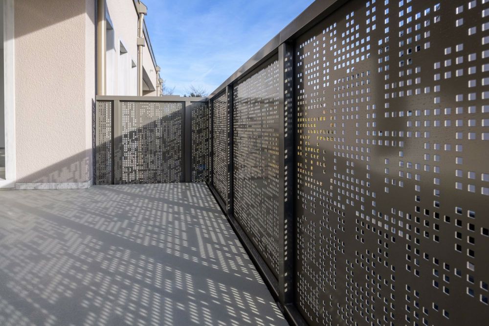 Diese moderne 4.5-Zimmerwohnung wartet auf ihren neuen Mitbewohner - Balkon
