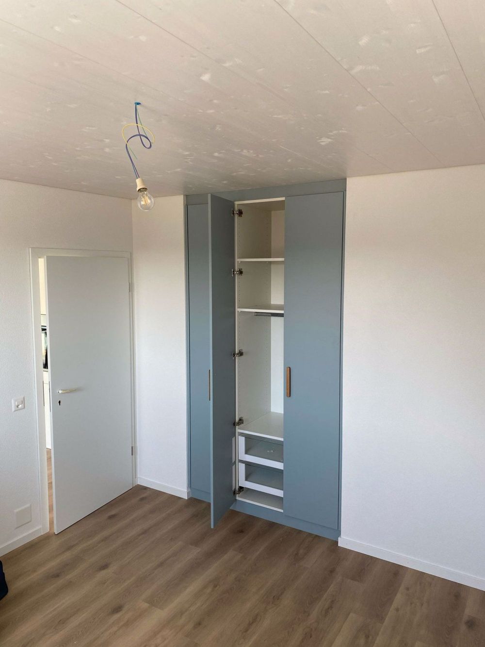 A La Sarraz, magnifique 4.5 pièces, lumineux, neuf avec grand balcon - Bild 8