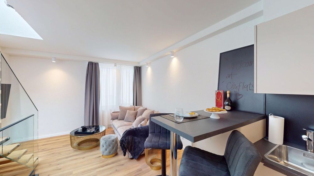 Erstvermietung nach Komplettsanierung – Exklusive Maisonette im Stadtzentrum - Bild 12