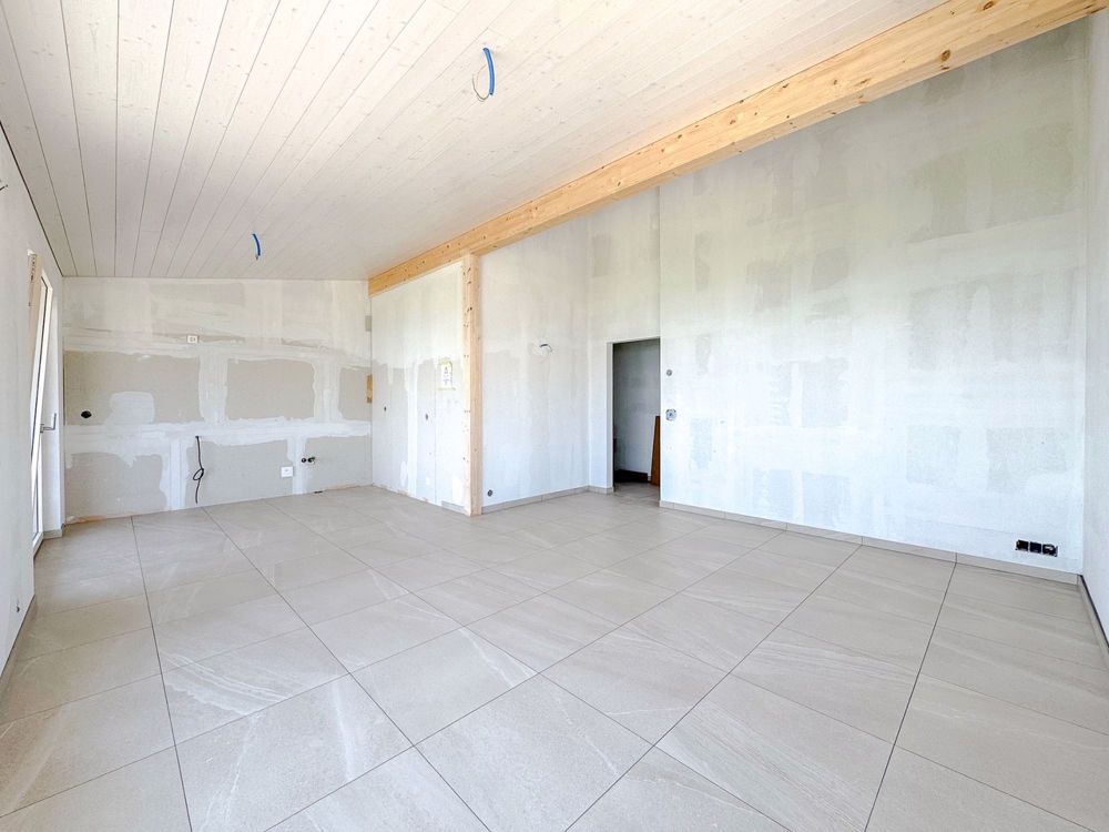 Neue 2.5-Zimmer-Wohnung, Balkon mit herrlicher Aussicht auf den See und die Alpen - Séjour - Cuisine