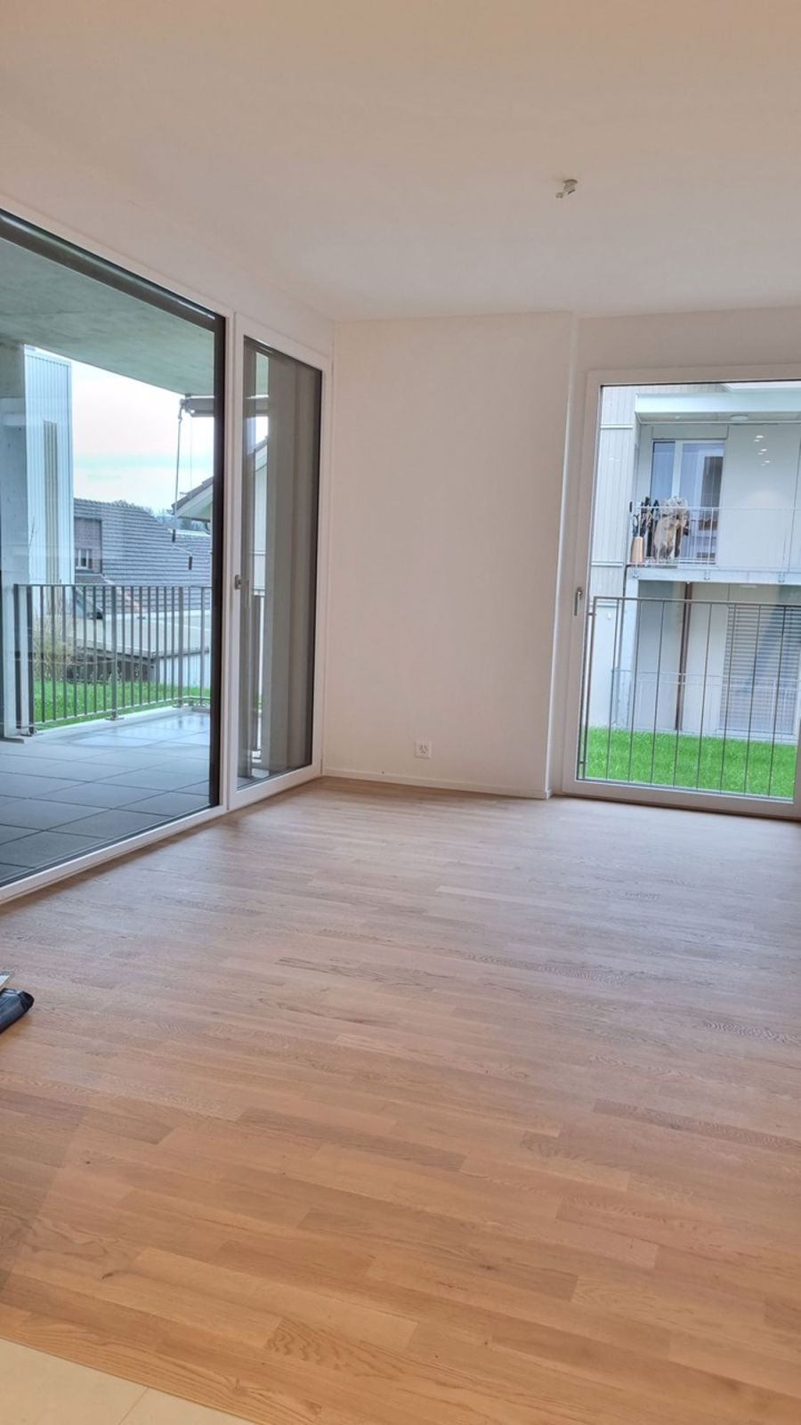 zu vermieten in Zollbrück 2 ½ Zi.-Wohnung im EG (Erstvermietung 2023) - Wohnen