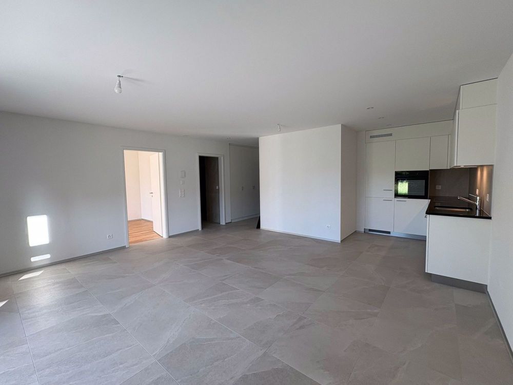 Zu vermieten in Corserey (FR) - Superbe 2,5 Zimmer neu mit privatem Garten - Bild 2