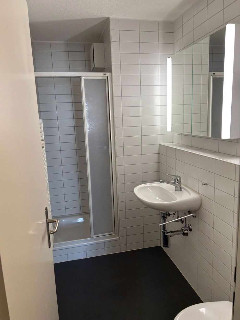 Zentrale 4.5-Zimmer-Wohnung (2. OG) mit Balkon - Bild 10