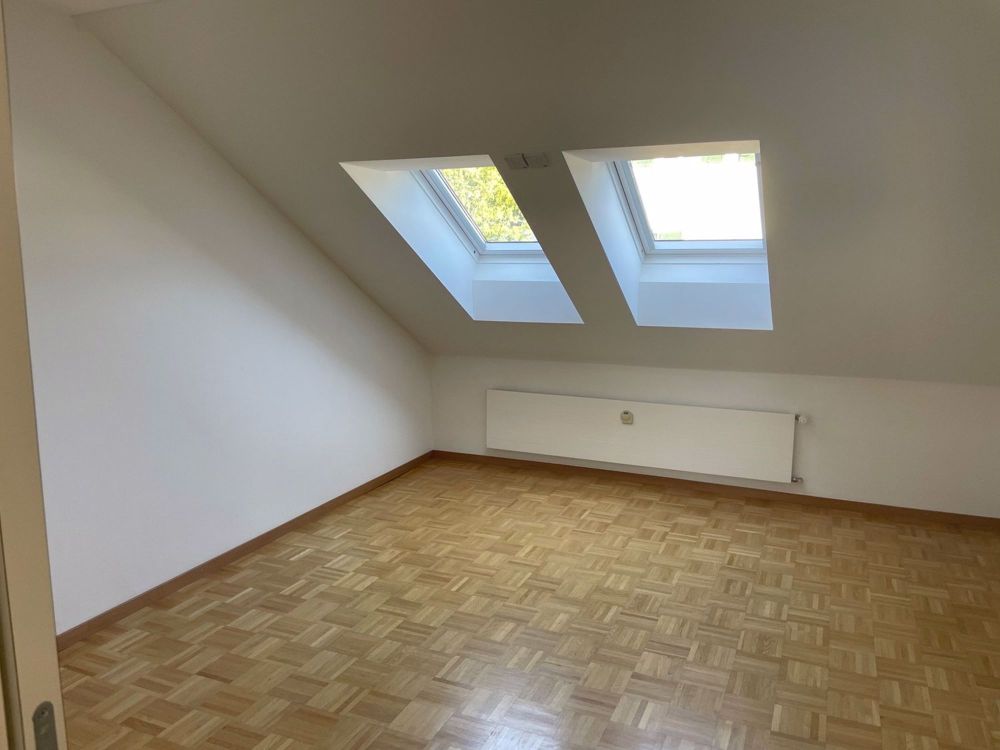 Neu möbliertes Zimmer in 4-Zimmer Wohnung mit großer Küche - Bild 6