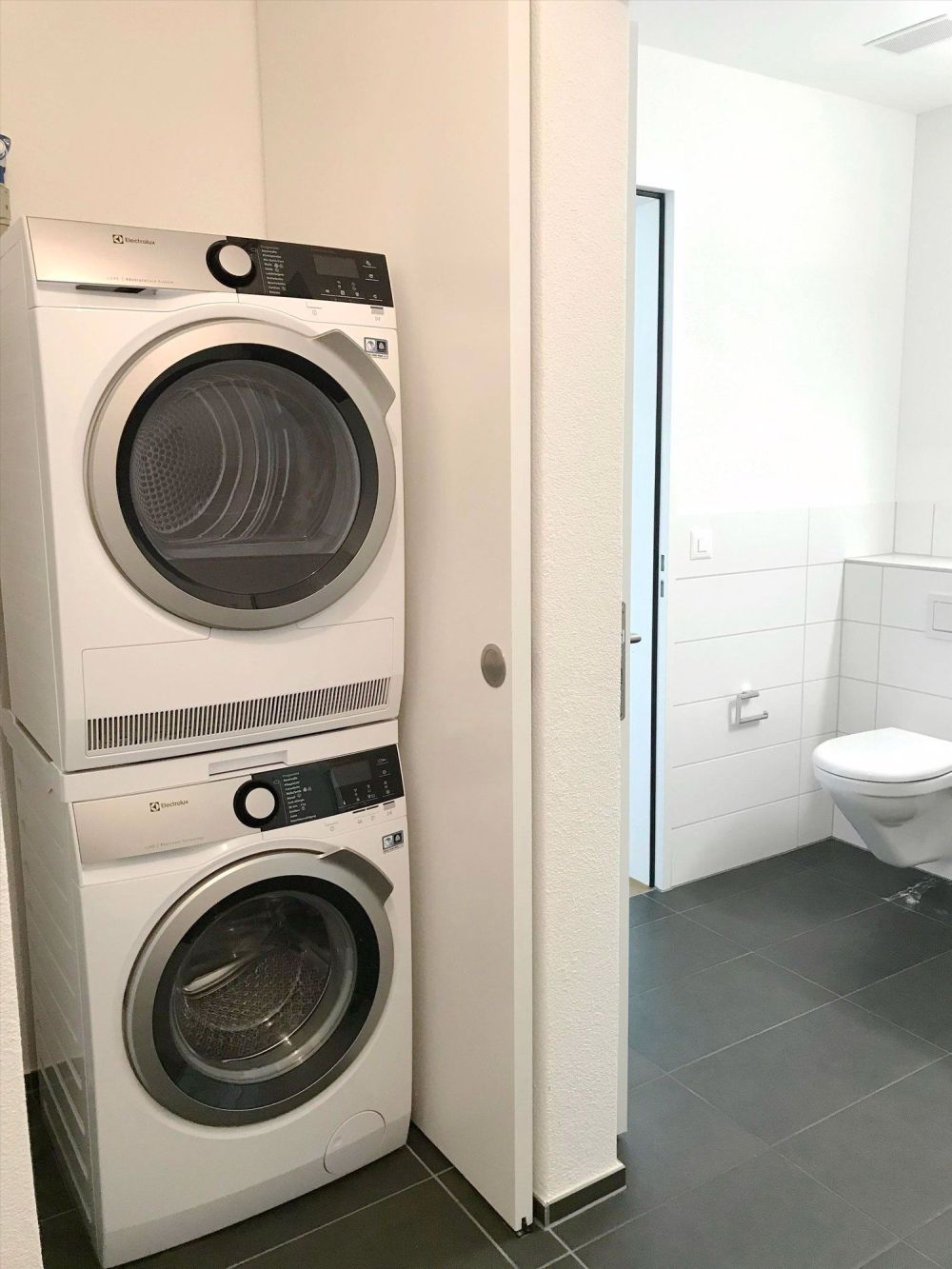 Erste eigene Wohnung? Dann sind Sie hier goldrichtig! - Bad