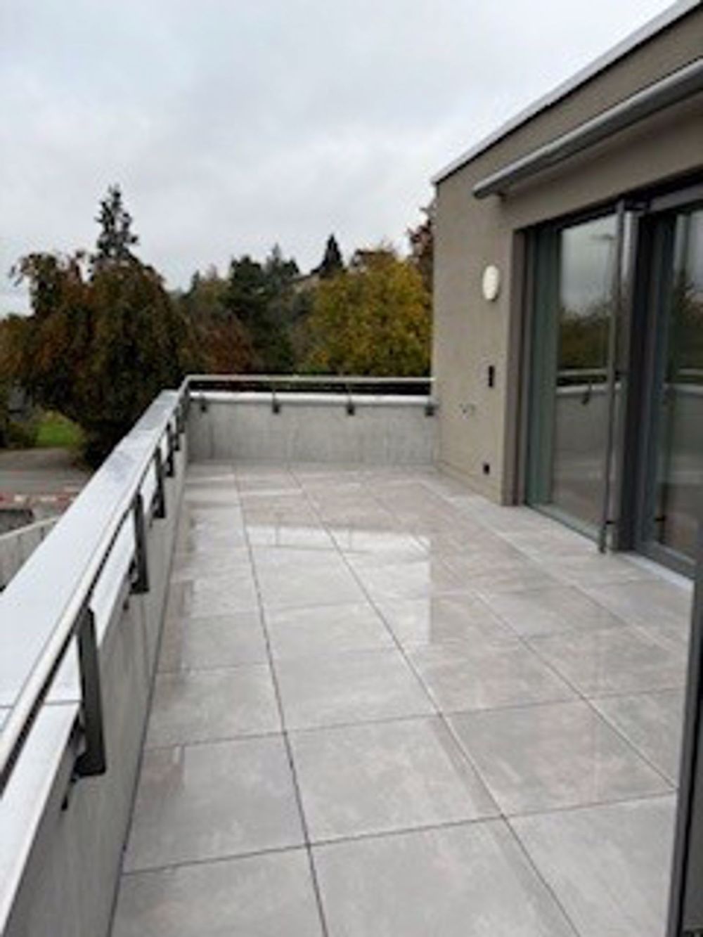 Attikawohnung mit grosser Terrasse – modern, hell & familienfreundlich - Bild 9