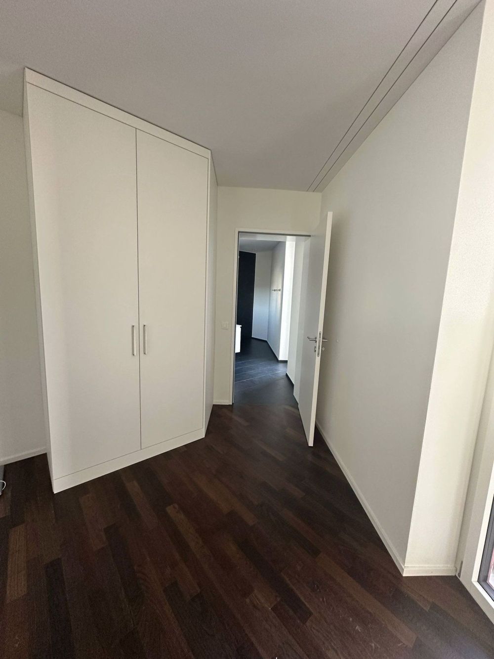 Erstbezug! Moderne, helle Wohnung mit Balkon, ruhig, zentral und top angebunden - Bild 12