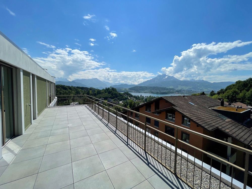 Neubau Attikawohnung in der Stadt Luzern mit Seeblick und Bergpanorama - Bild 1
