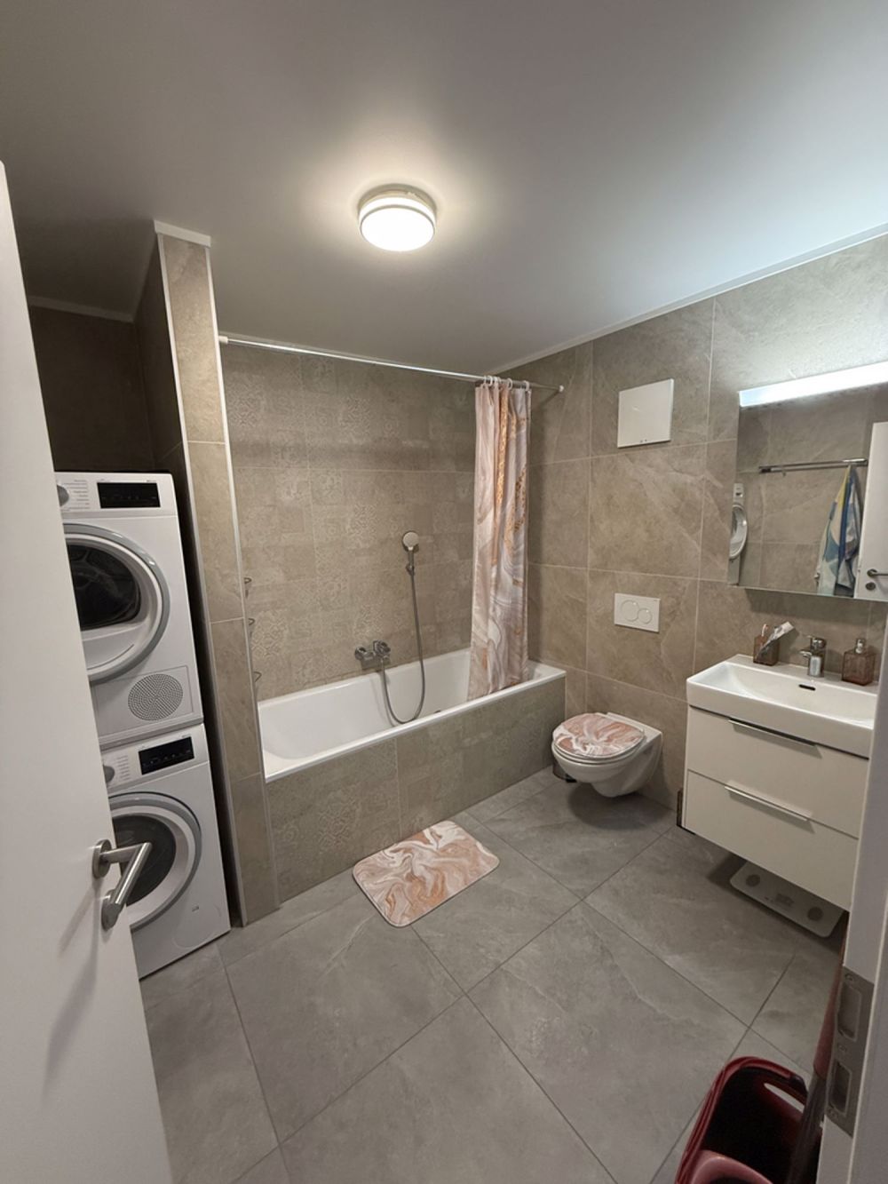 Zu vermieten - Magnifices 3.5 Zimmer moderne (Baujahr 2023) - IMG_1530.jpeg