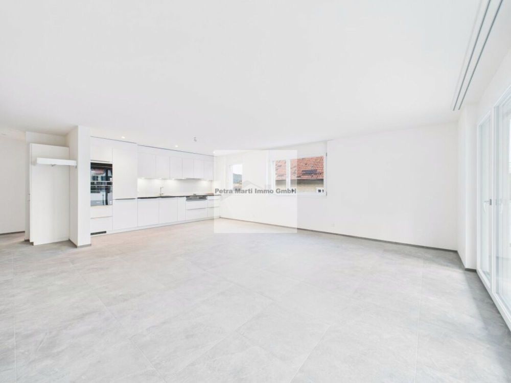4.5-Zimmerwohnung im Erdgeschoss - Moderne Küche