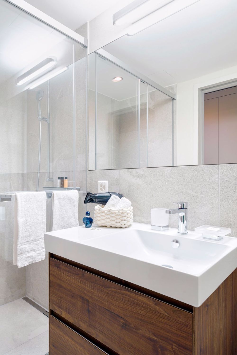 2-Zimmer Apartment Suite möbiliert in Cham (Zug), Papieri-Areal - Bild 6