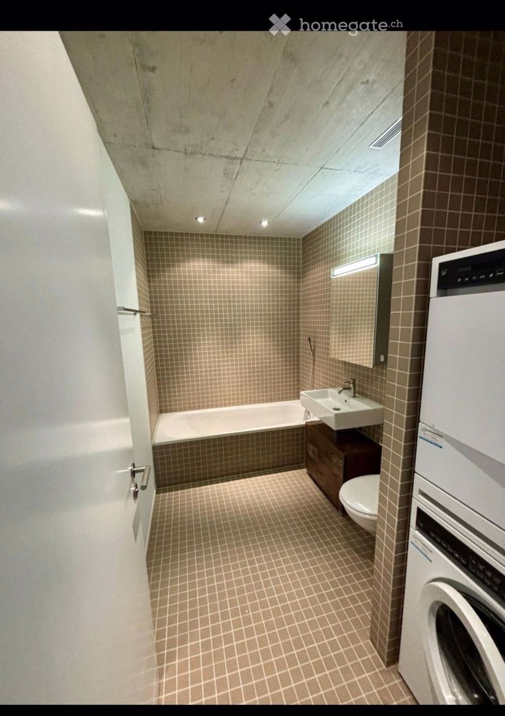Moderne 3.5-Zimmer-Wohnung mit Balkon und schöner Aussicht in Luzern - Bild 2