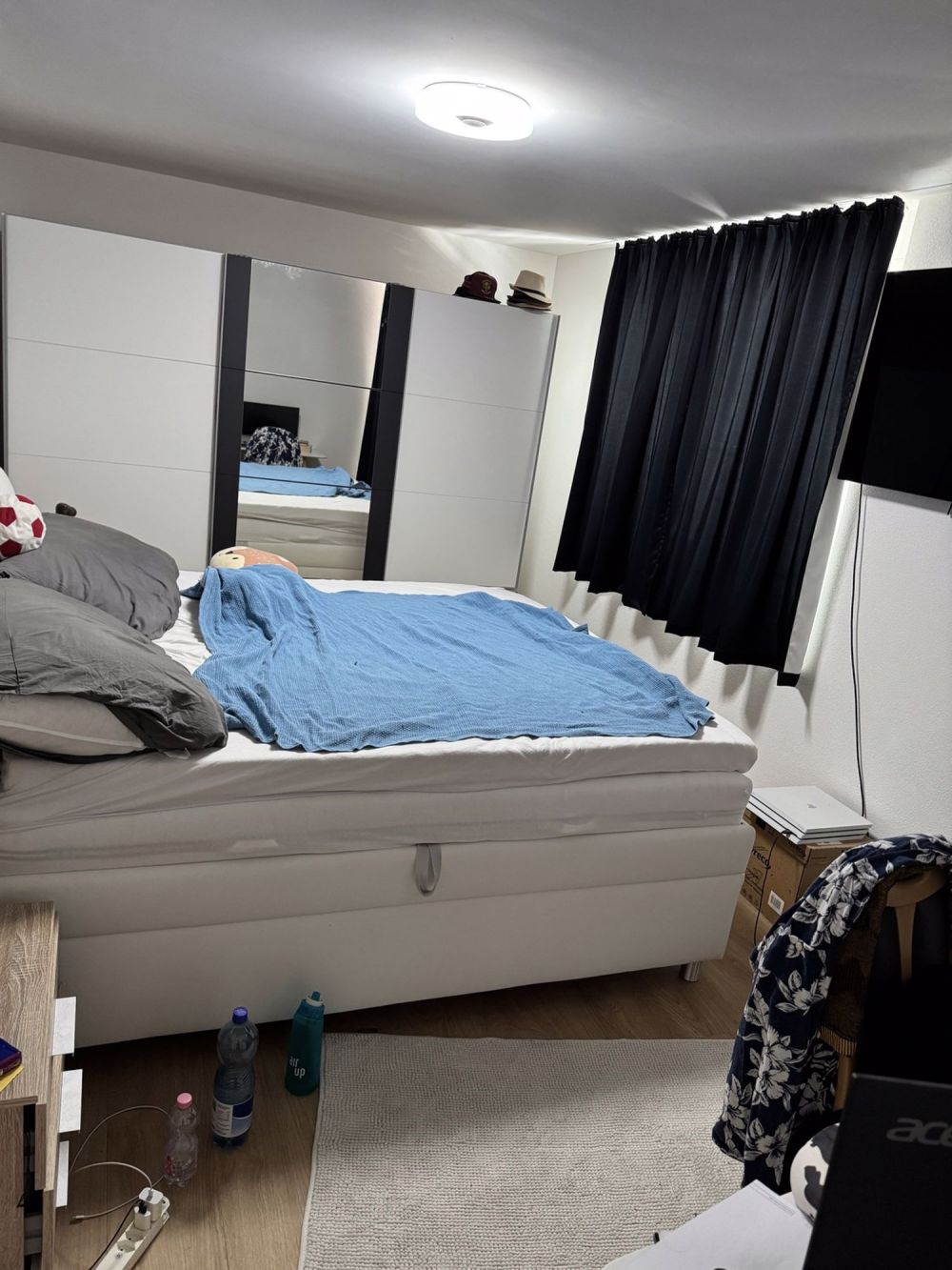 Moderne 2.5-Zimmer-Wohnung mit zwei Balkonen 2 Gehminuten vom Bahnhof Dübendorf entfernt - Bild 8