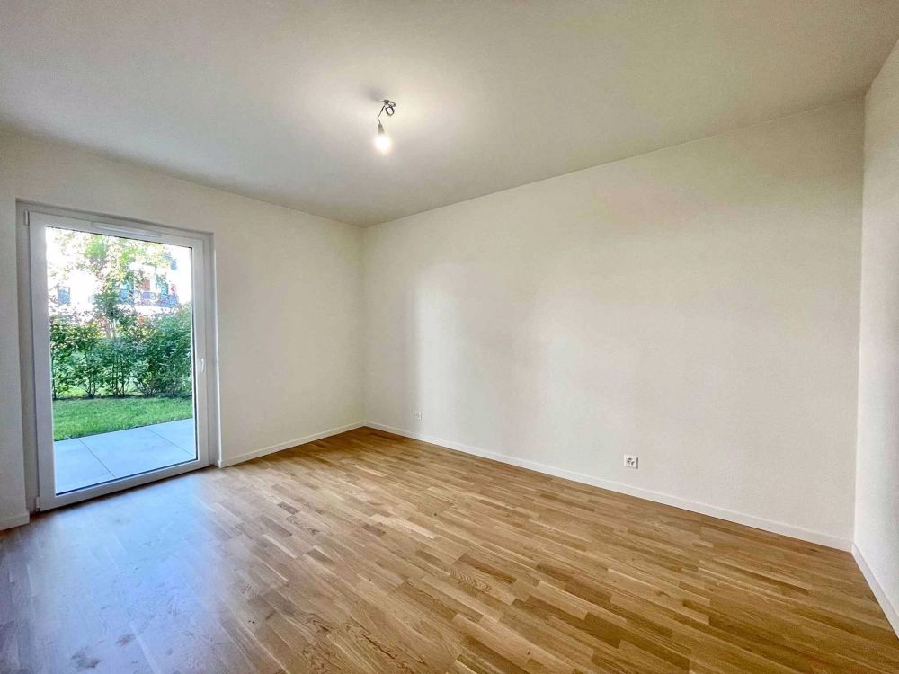 Charmanes Neubau von 2,5 Zimmern mit Terrasse und Garten - Bild 6