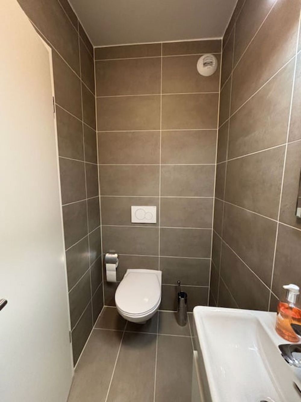 Schönes 3.5-Zimmer-Möbelhaus zur Miete in Chavannes-près-Renens - Bild 9