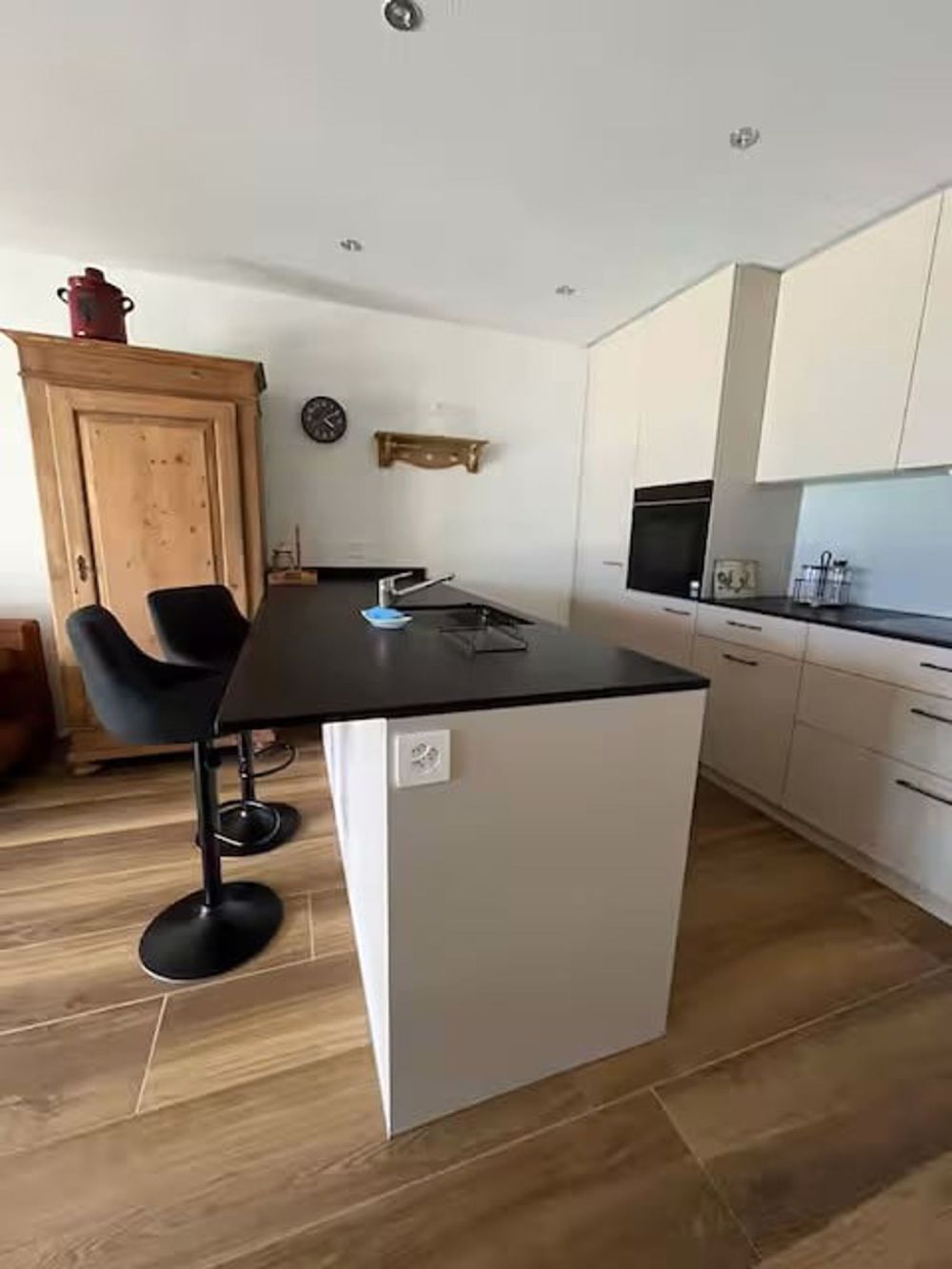 Neue Möblierte Gartenwohnung in Illgau SZ - Bild 2