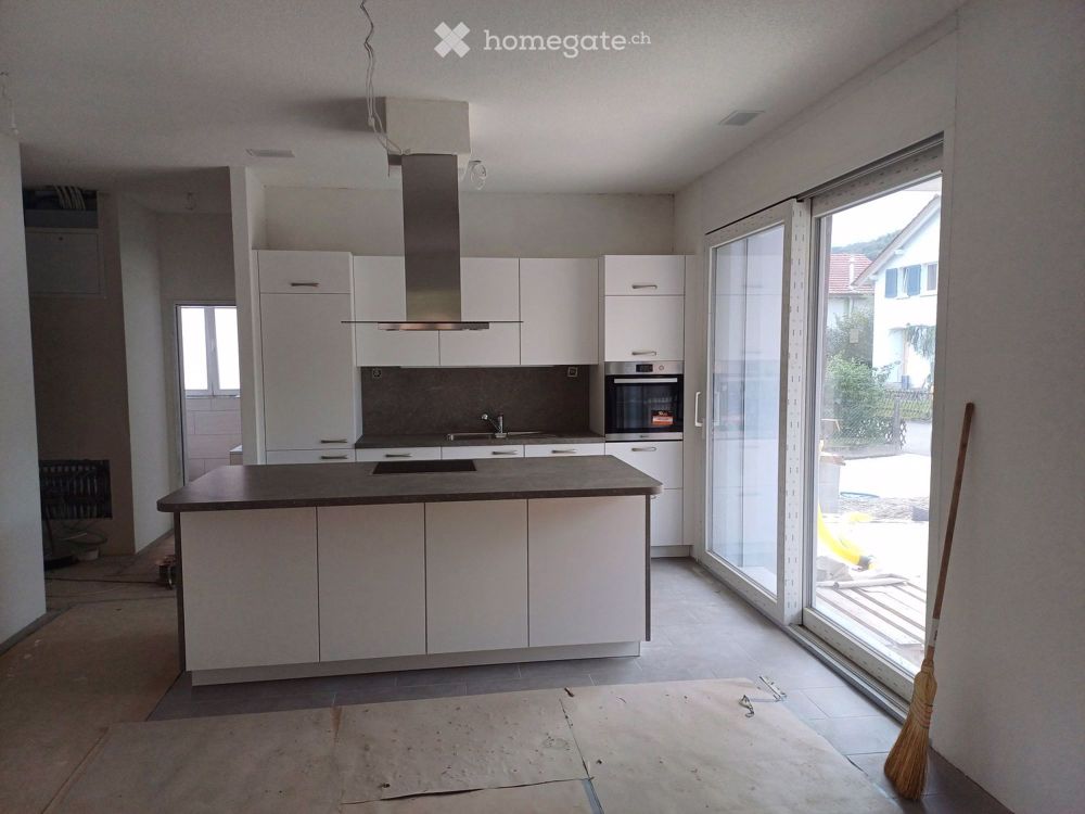 4,5 Familienwohnung mit Hobbyraum / Keller - Bild 3